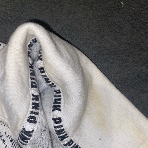 pink Victoria secret sweater - Picture 4 of 4